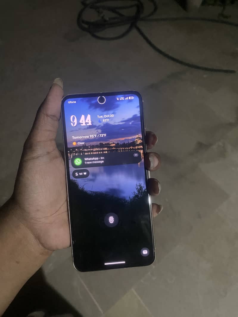 Google Pixel 8 4