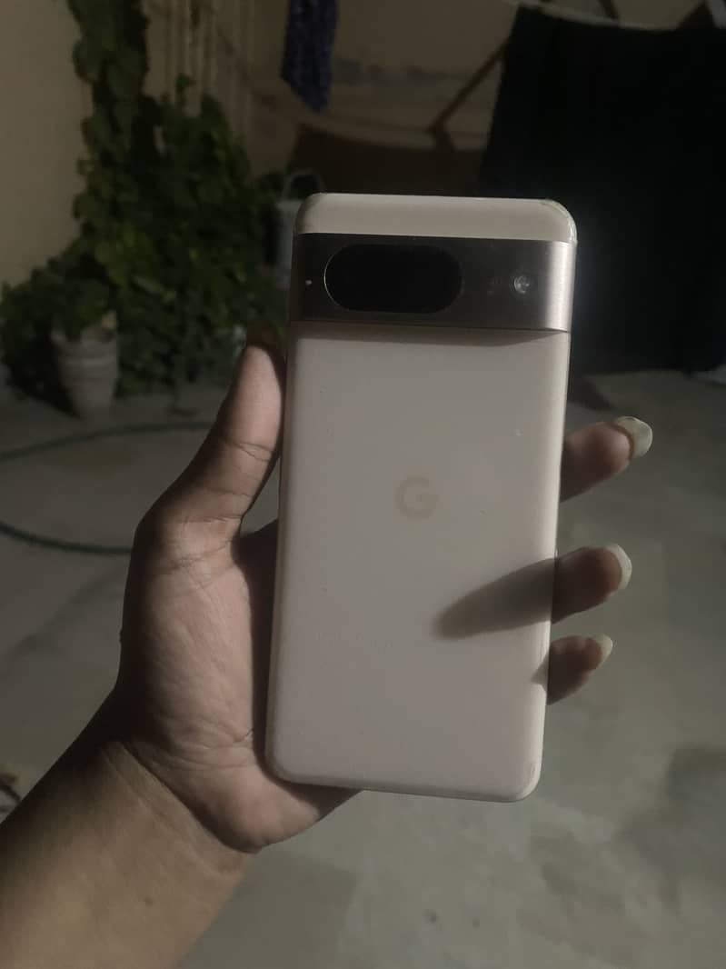 Google Pixel 8 5