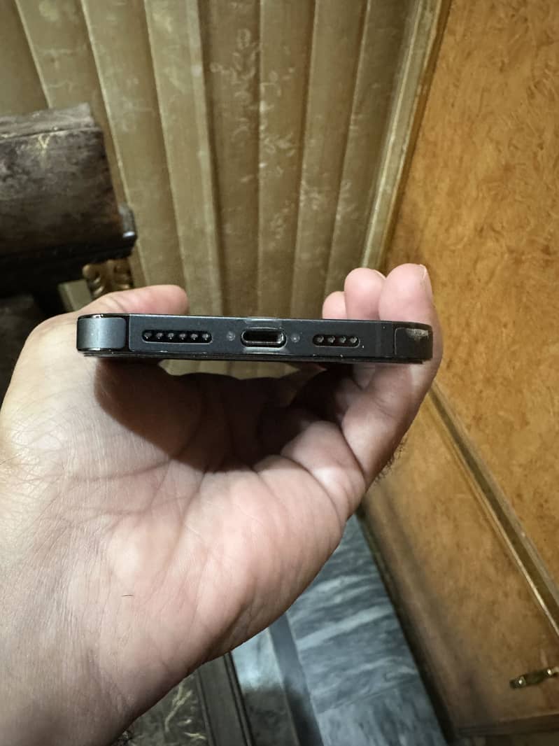 Apple iPhone 14 Pro Max 1