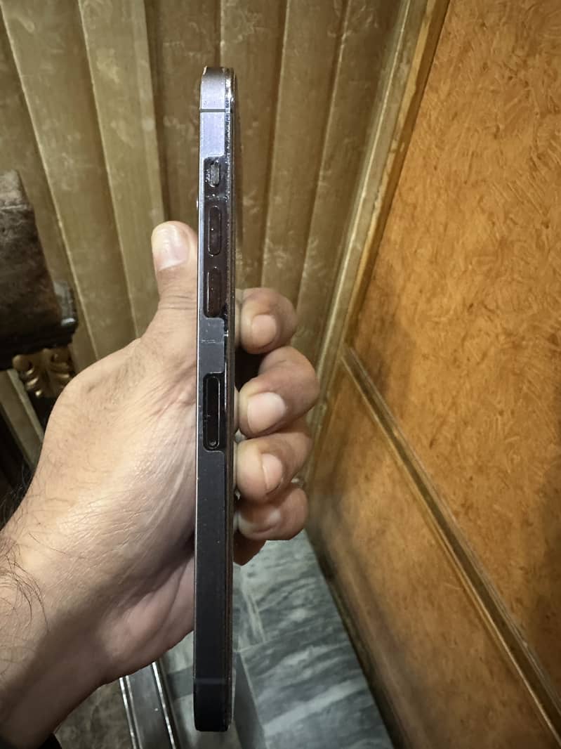 Apple iPhone 14 Pro Max 7