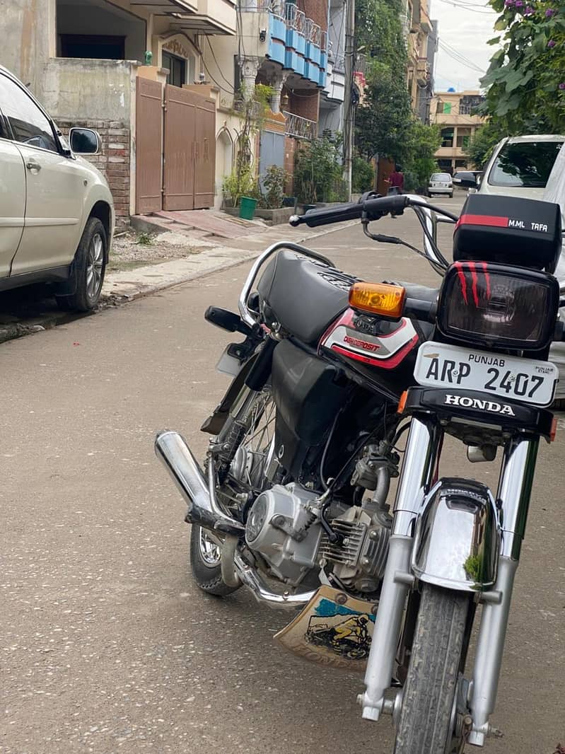 Honda cd70 4