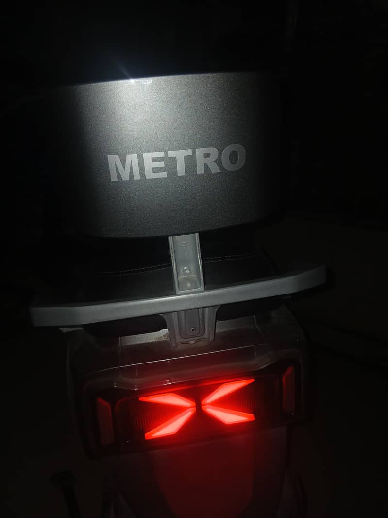 Metro thrill pro 5