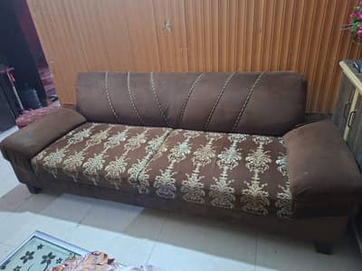 Comfortable 5-Seater Fabric Sofa Set for Sale in Good Condition