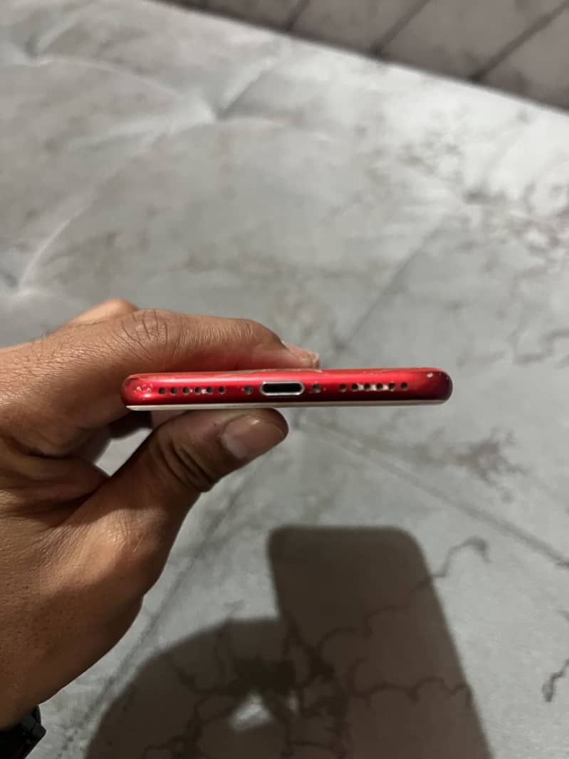 Apple iPhone 7 3