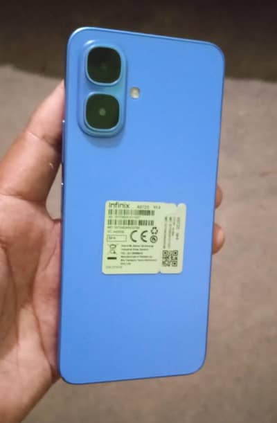 Infinix smart 10 4/64 daba charger sath 10 by 9