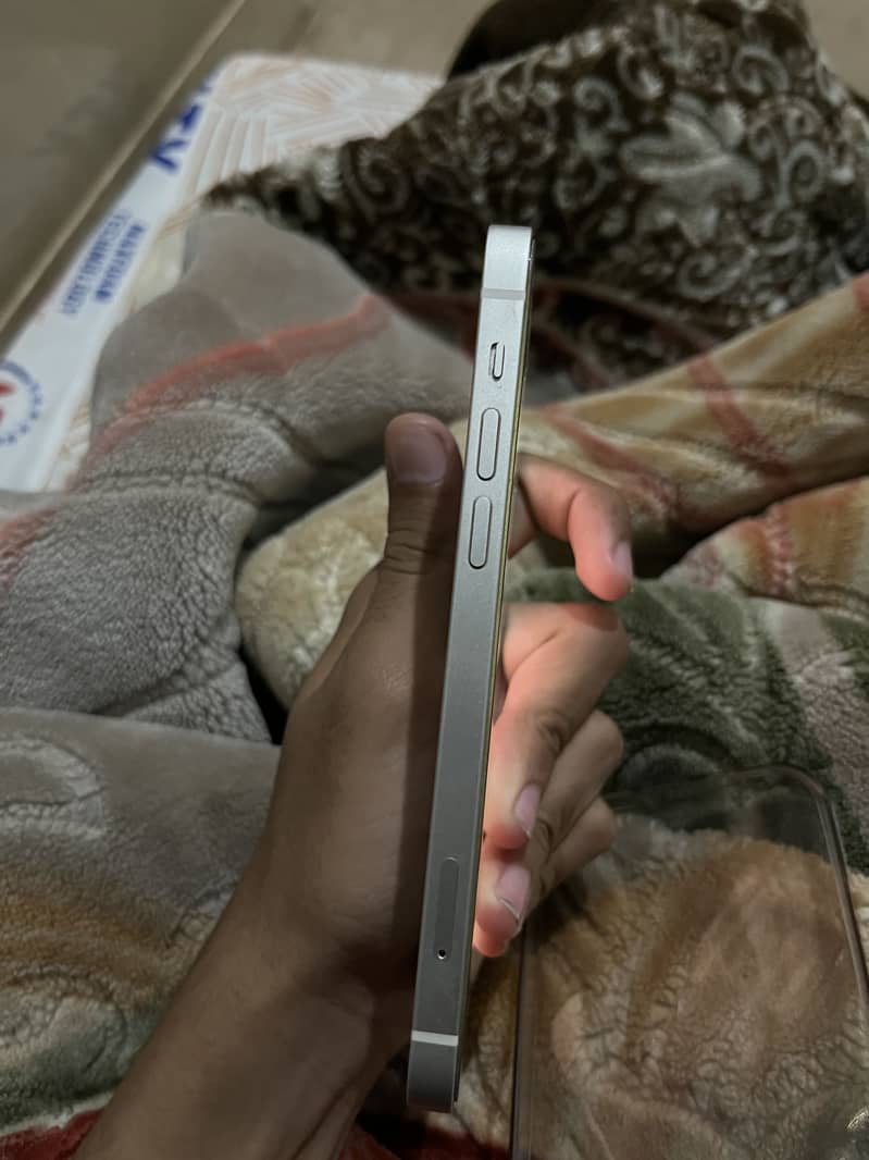 IPHONE 12 0