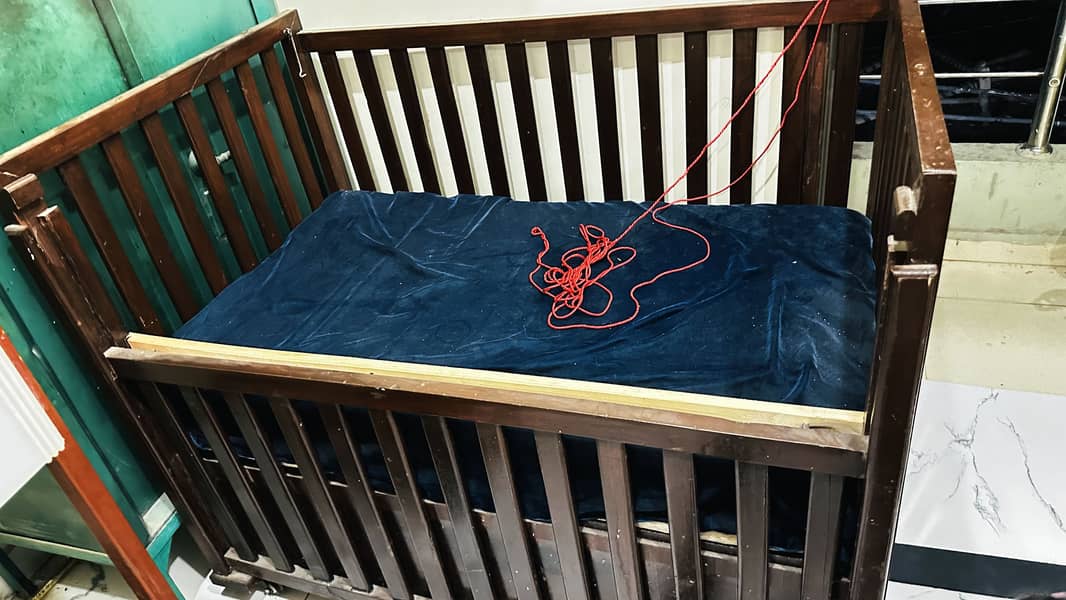 Baby cot 1
