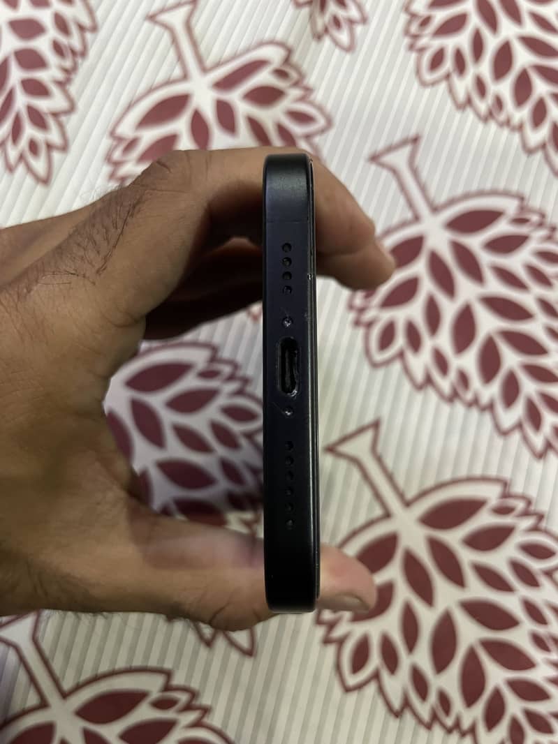Apple iPhone 16 Plus 1