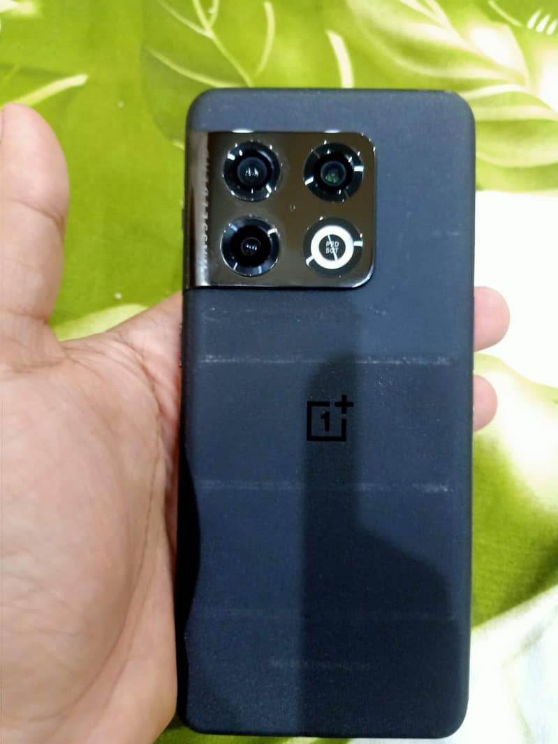 One Plus 10 Pro 1
