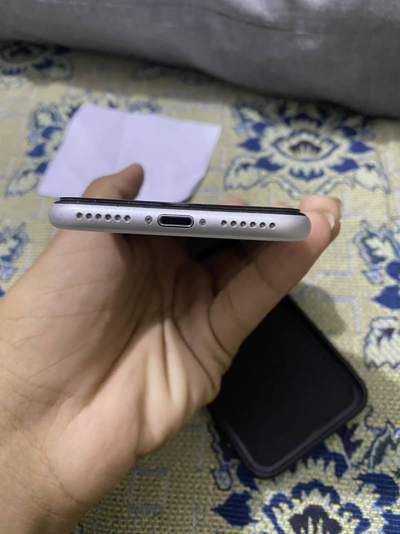 Apple iPhone SE 2nd generation 2