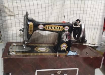sewing machine 10 by 10 condition almost new