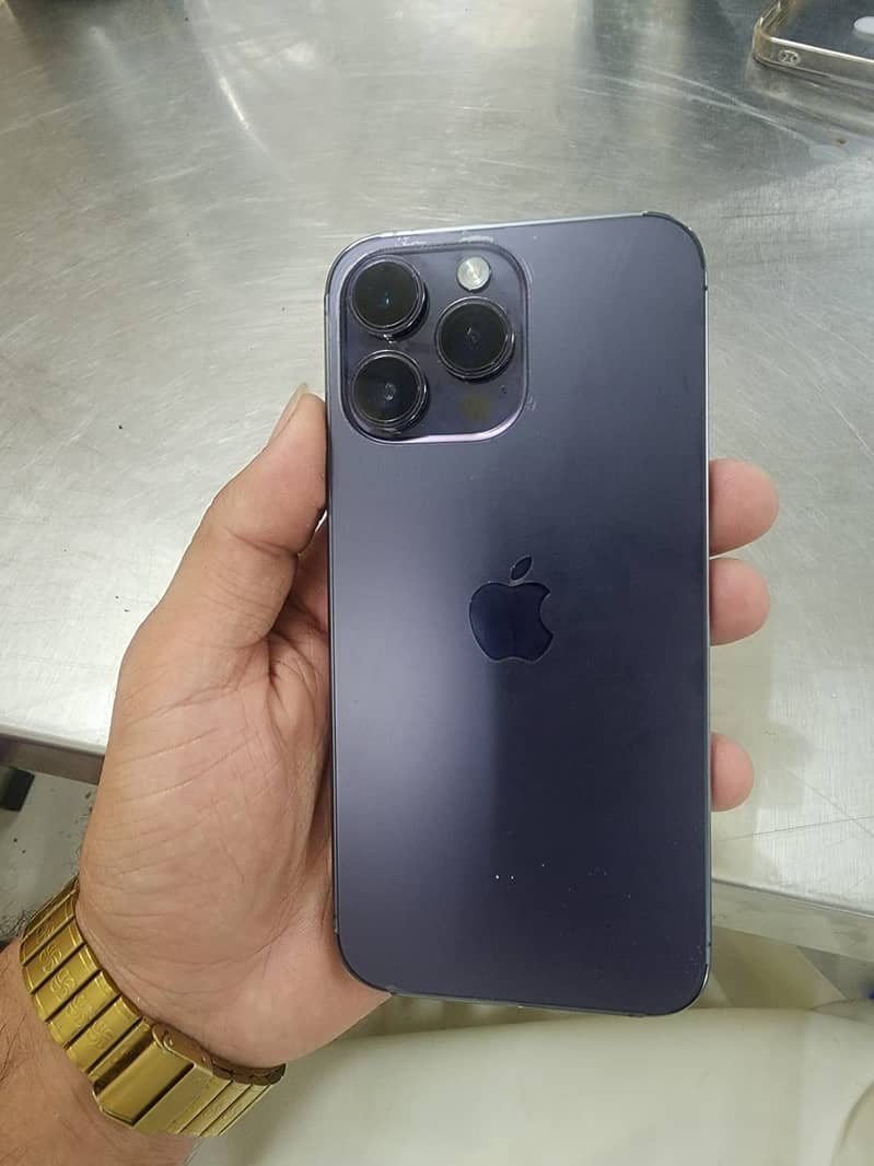 Apple iPhone 14 Pro Max 1