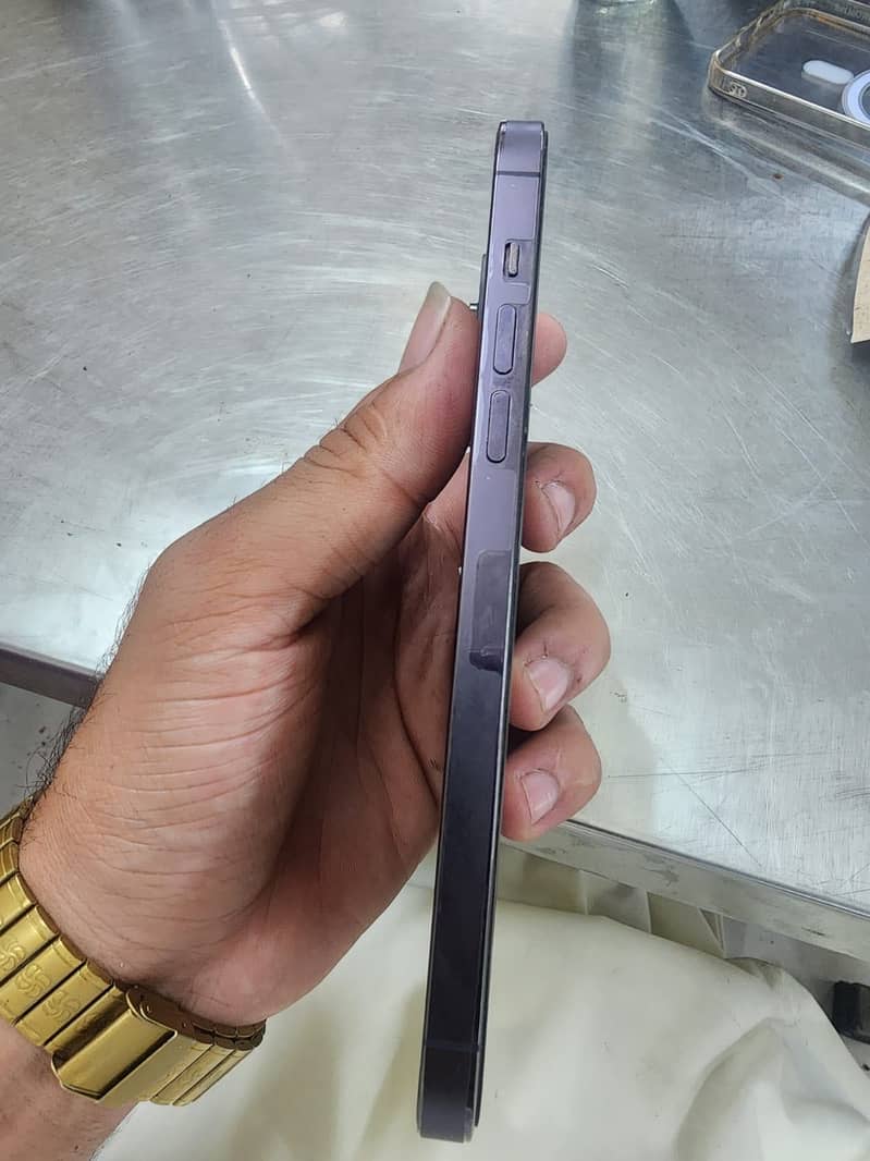 Apple iPhone 14 Pro Max 2