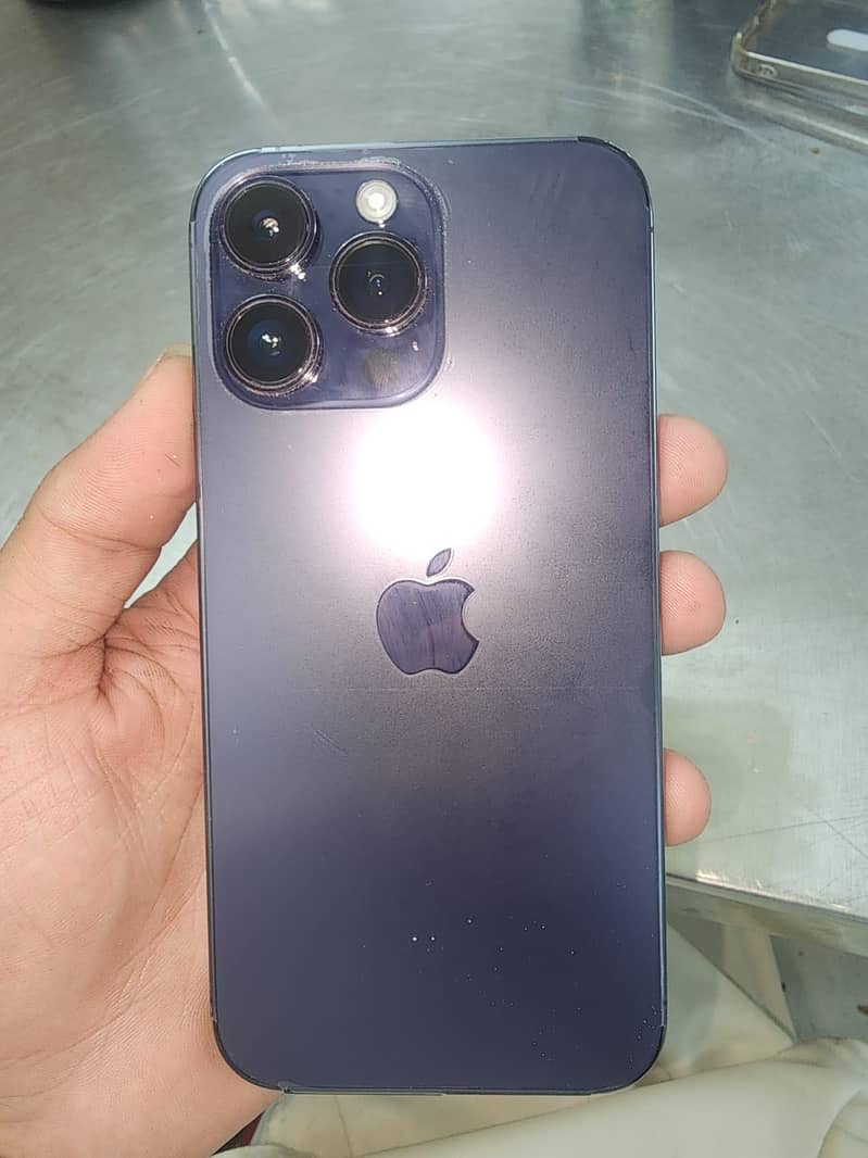 Apple iPhone 14 Pro Max 4