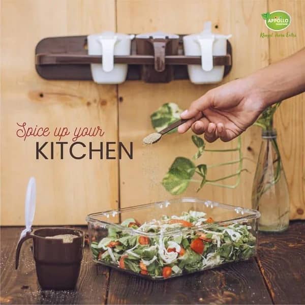 T   4 In 1 Beautiful Spice Rack Wall Hanging Kitchen Tool
