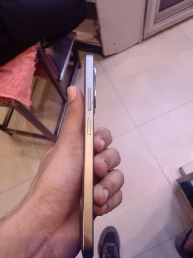 OPPO A5 Pro 1