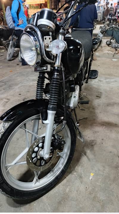 Suzuki Gs 150 SE