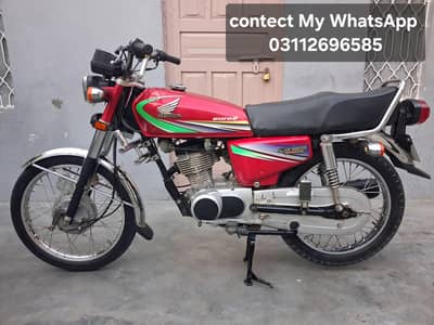 Honda CG 125  Model 2013 All Punjab Number Bio Available . 03112696585