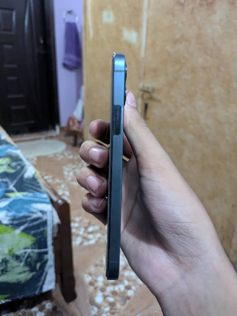 Apple iPhone 12 Pro 0
