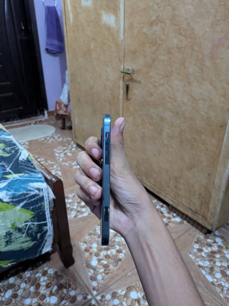 Apple iPhone 12 Pro 1
