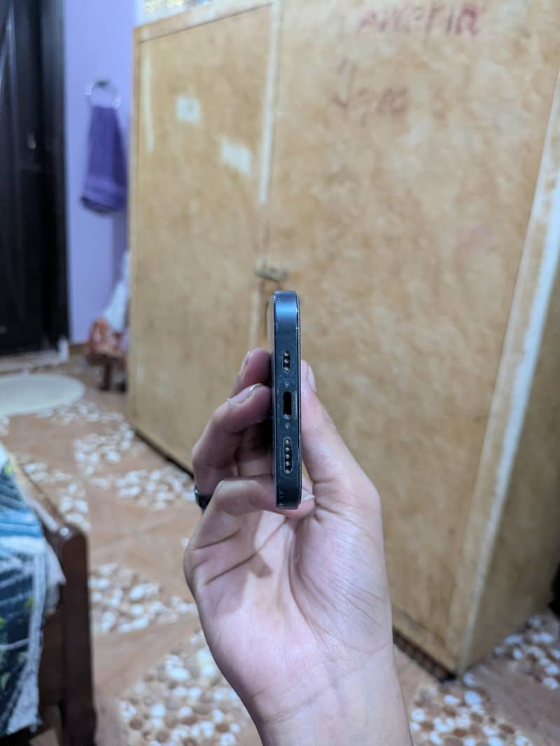 Apple iPhone 12 Pro 4