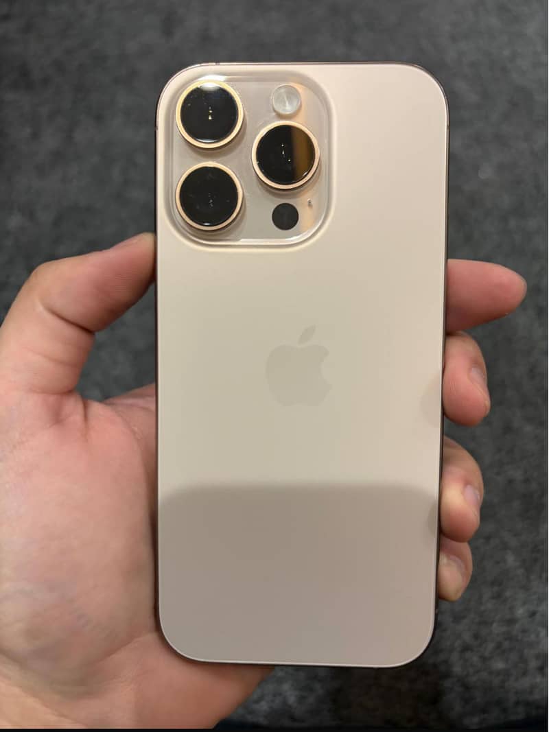 Apple iPhone 16 Pro 2