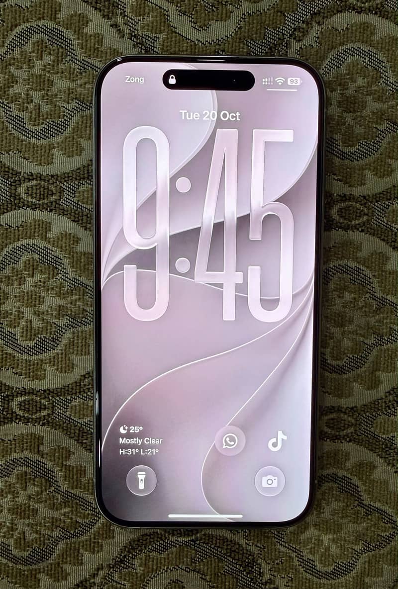Apple iPhone 15 Pro 1