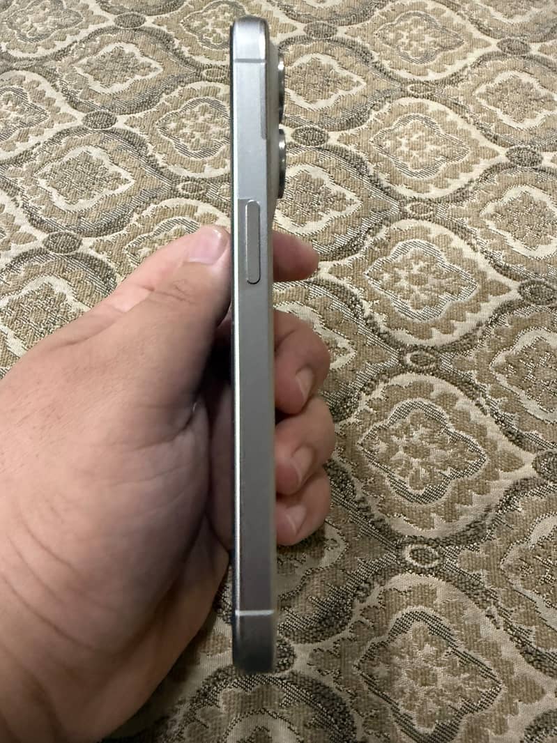 Apple iPhone 15 Pro 5