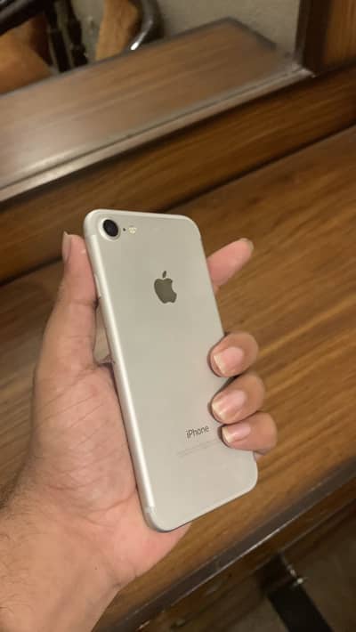 Apple iPhone 7