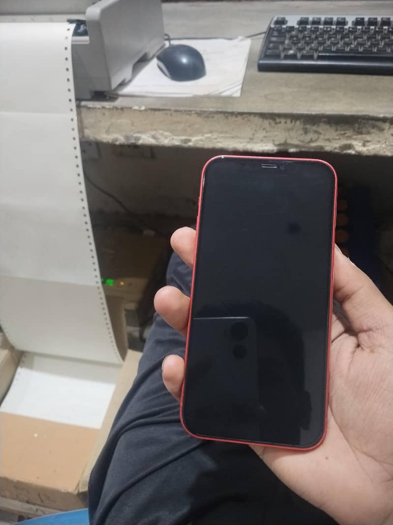 Apple iPhone 12 1