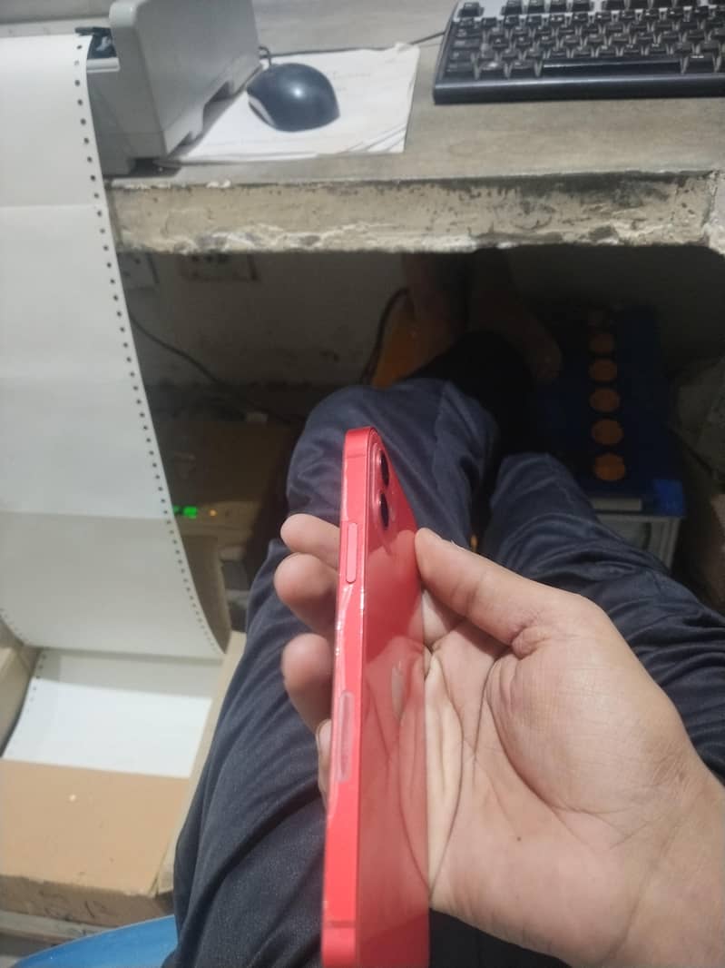 Apple iPhone 12 4