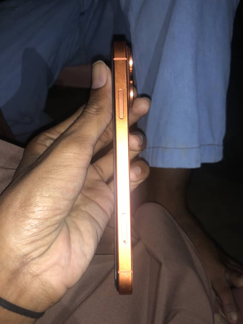 Apple iPhone XR 0