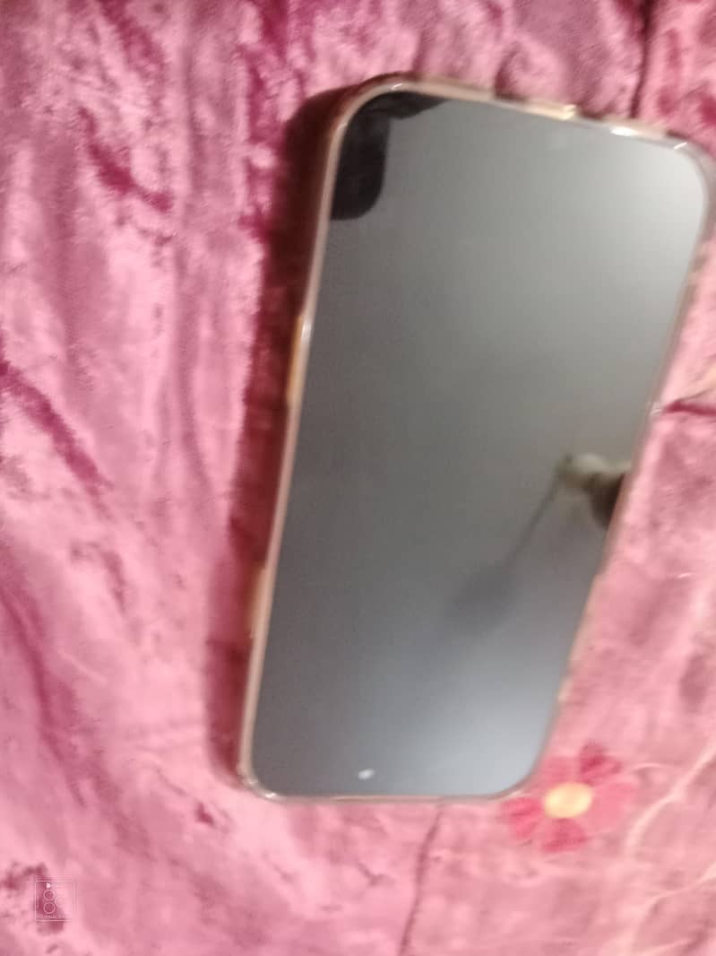 Apple iPhone 17 Pro Max 12