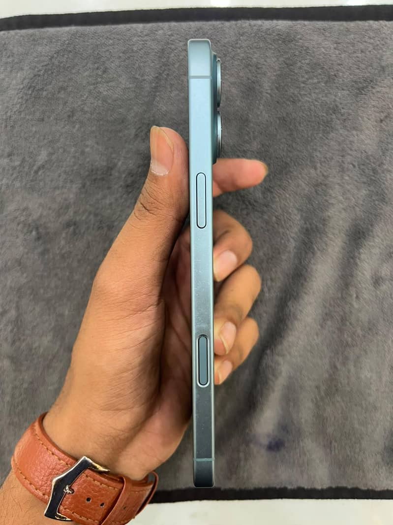 Apple iPhone 16 Plus 5