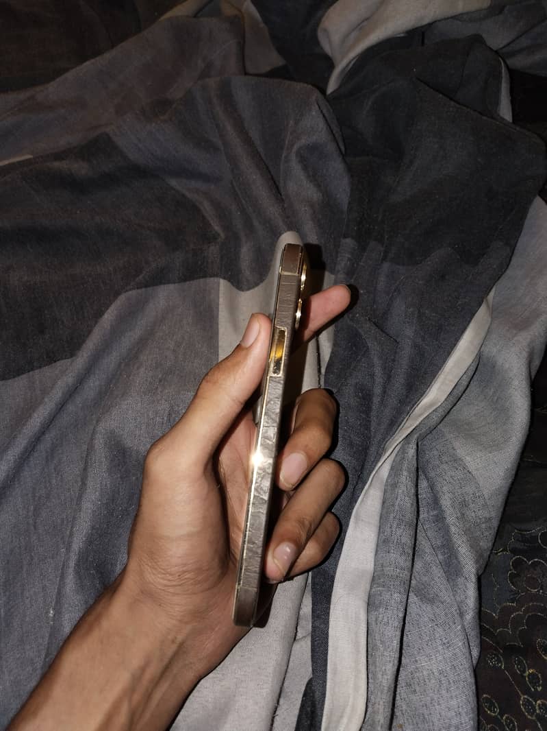 Apple iPhone 12 Pro 6
