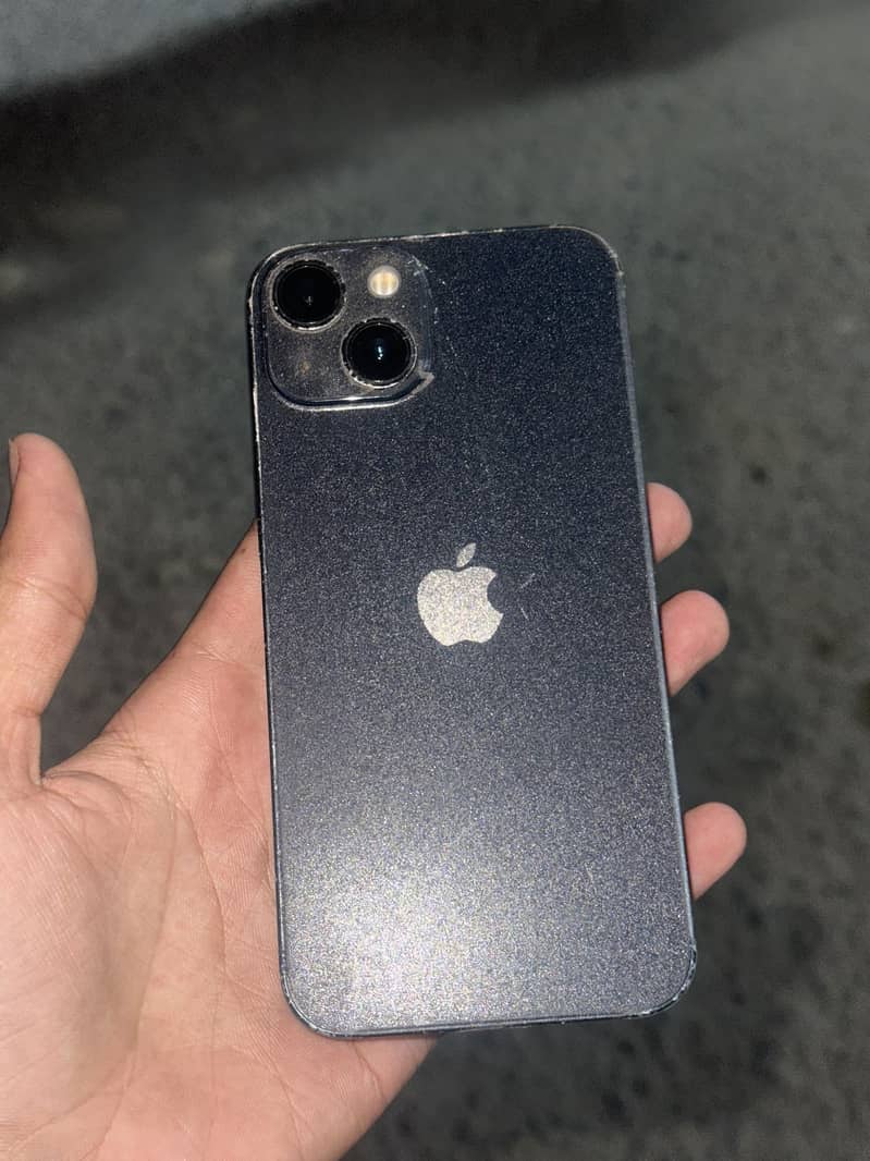 Apple iPhone 13 5