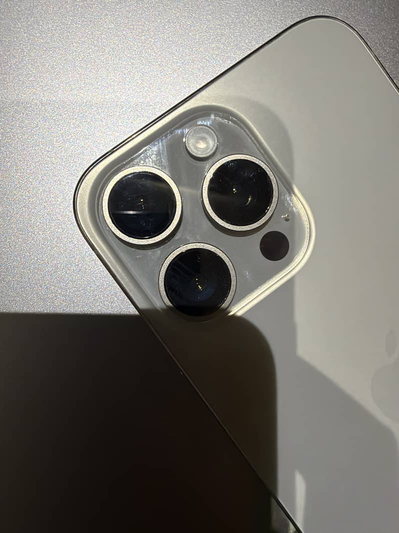 Apple iPhone 15 Pro Max 1