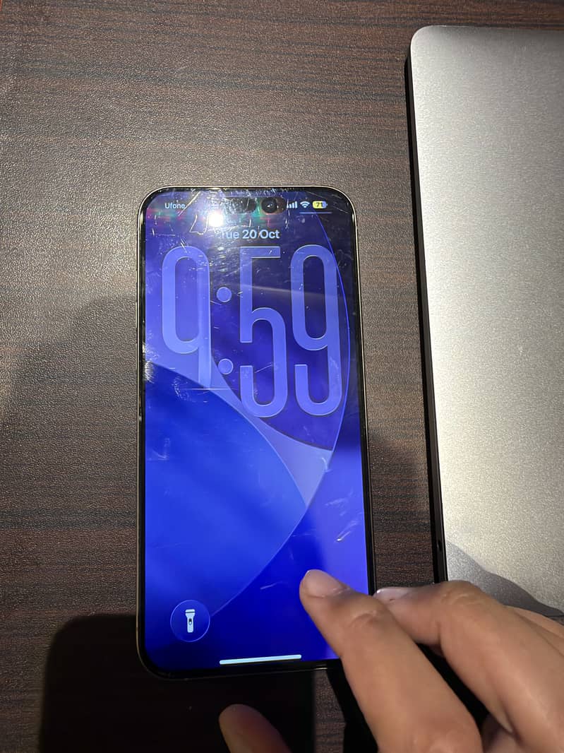 Apple iPhone 15 Pro Max 9