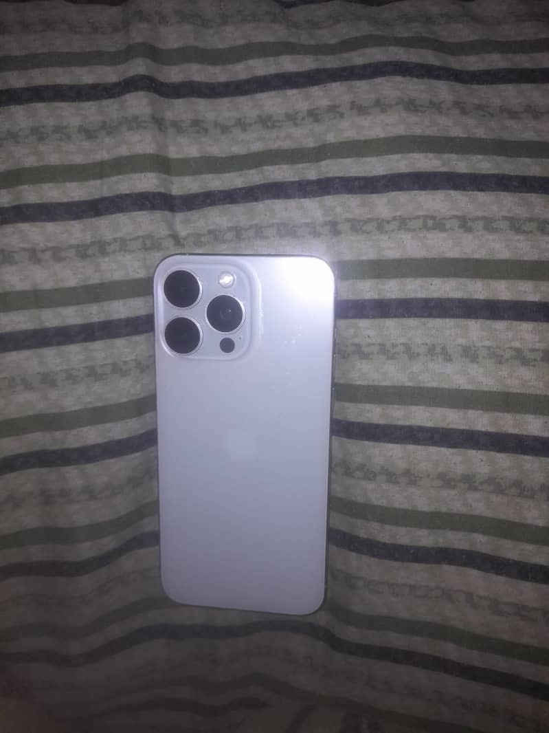 Apple iPhone 15 Pro Max 7