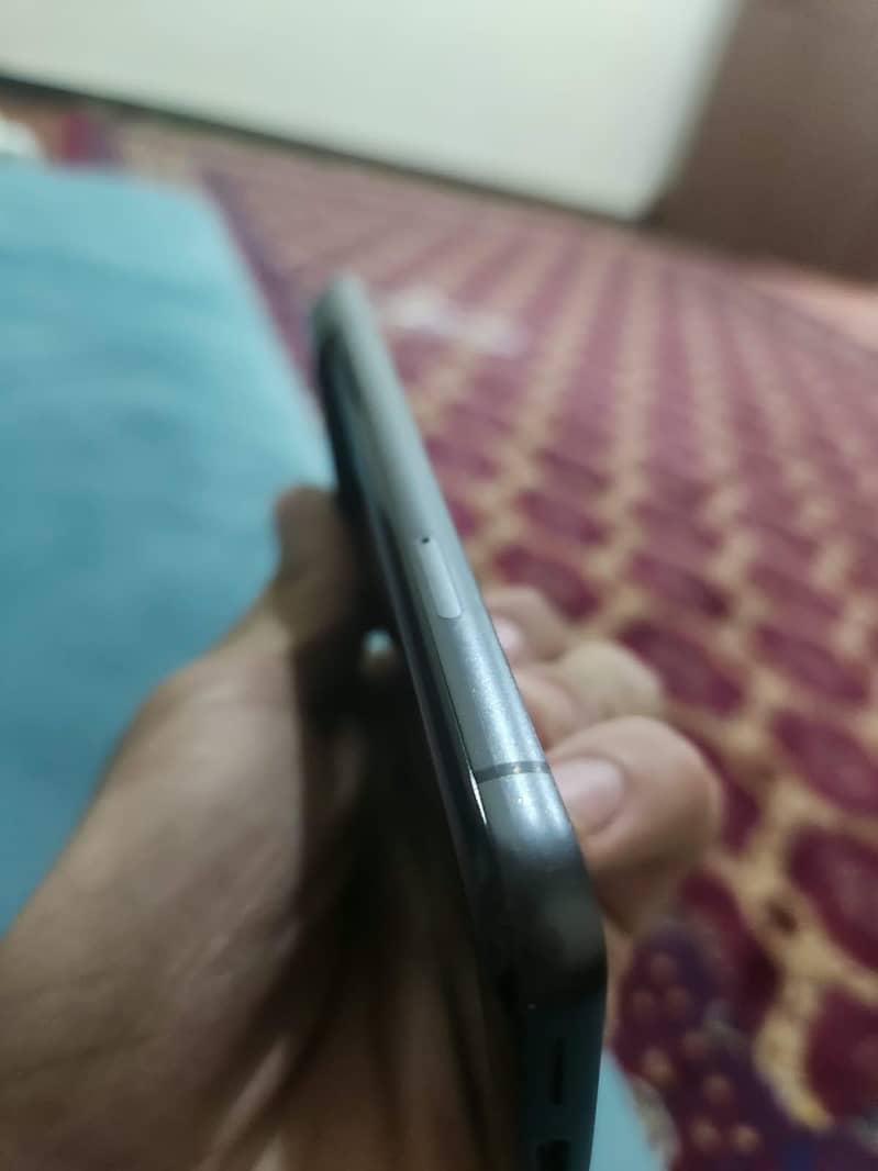 Google Pixel 8 5