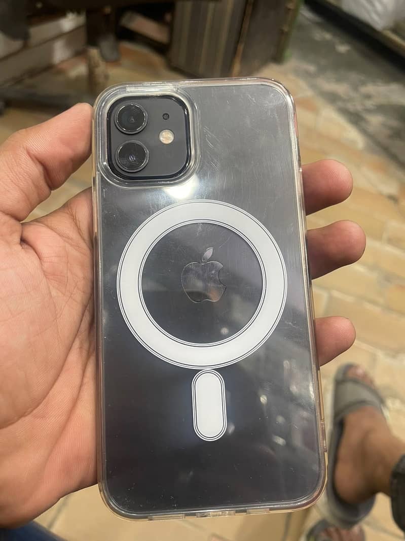 Apple iPhone 12 3