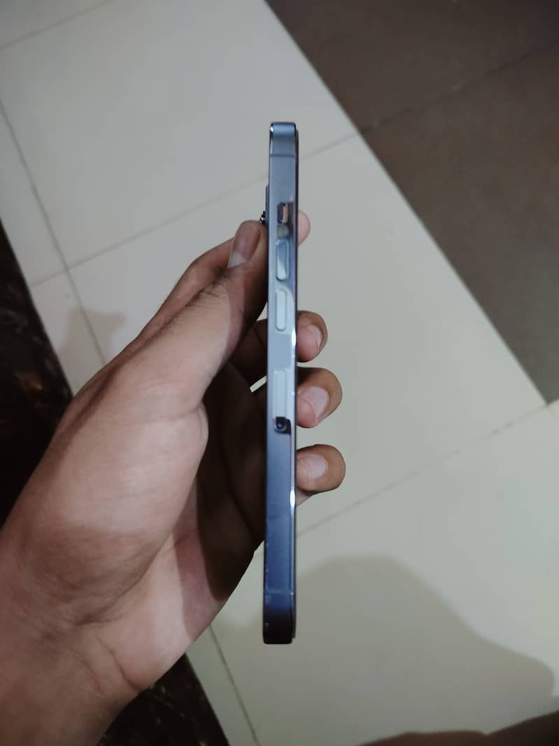 Apple iPhone 13 Pro 1