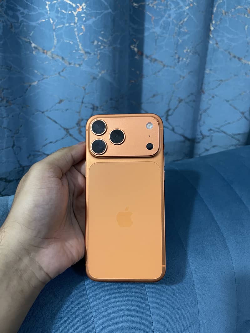 Apple iPhone 17 Pro Max 2