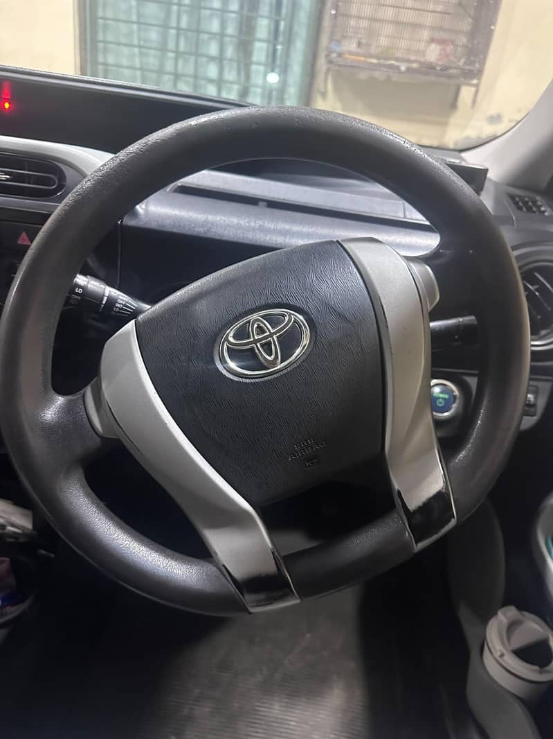 Toyota Aqua 2013 5