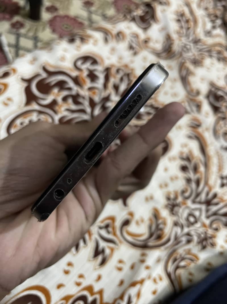 Tecno SPARK 30 Pro 2