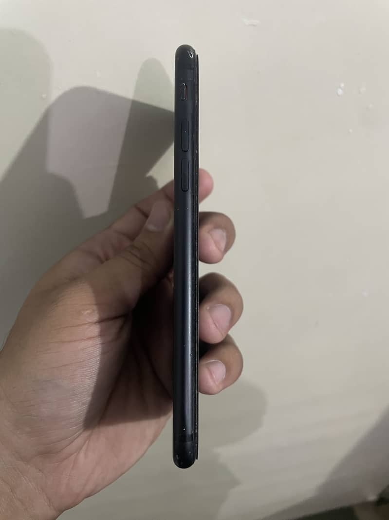 Apple iPhone 7 1