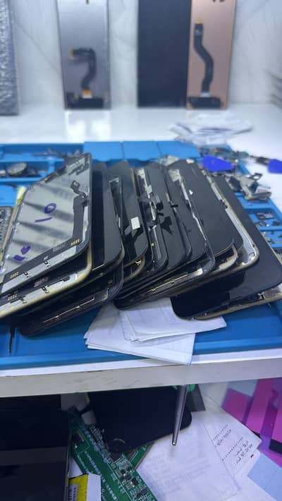 Apple iPhone 15 Pro & 13pro& 13& 14pro small dot orignal panel.