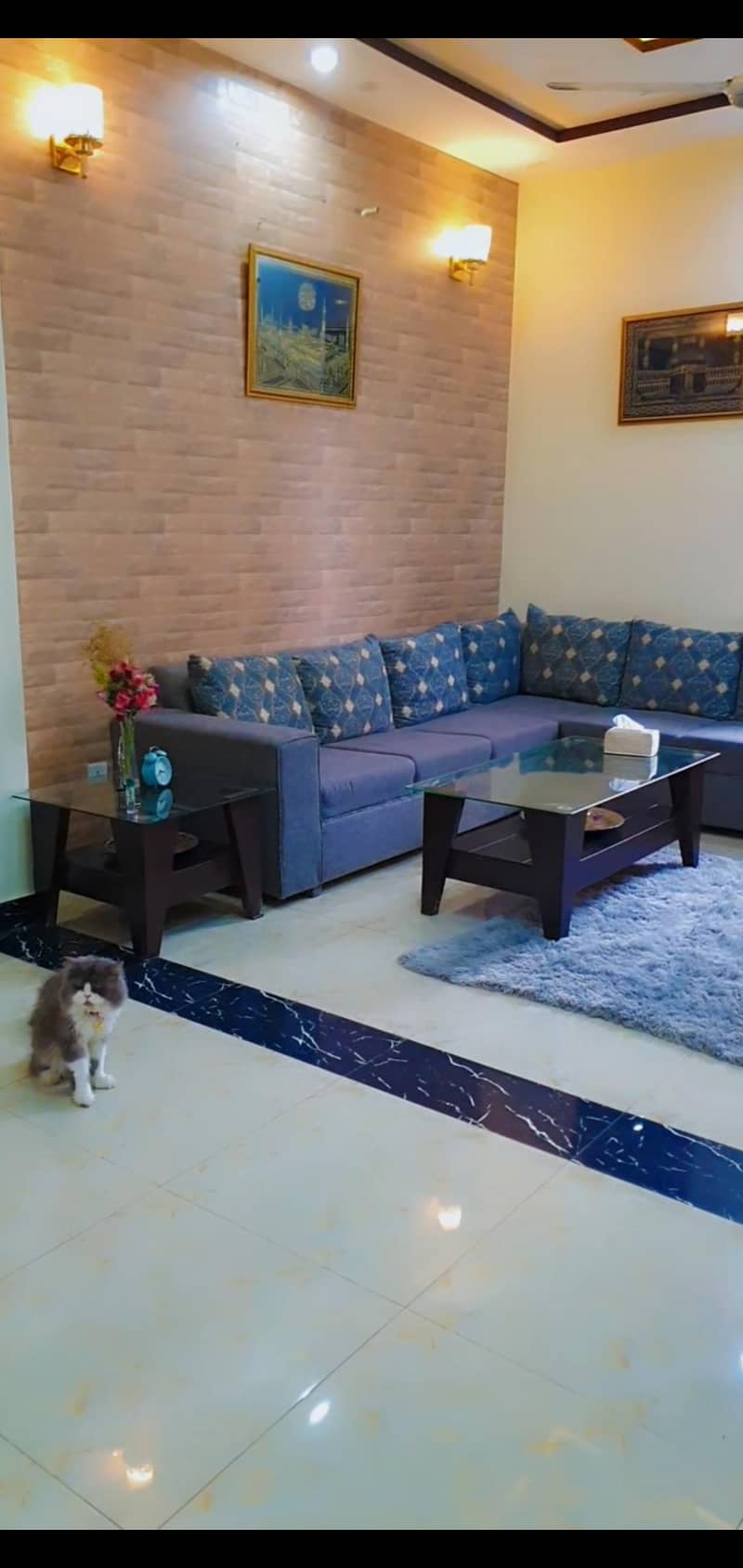 Center Table with two side tables 0