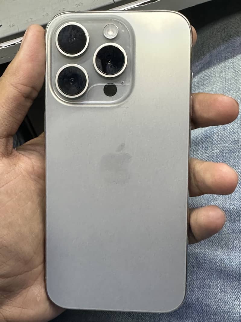 Apple iPhone 15 Pro 1