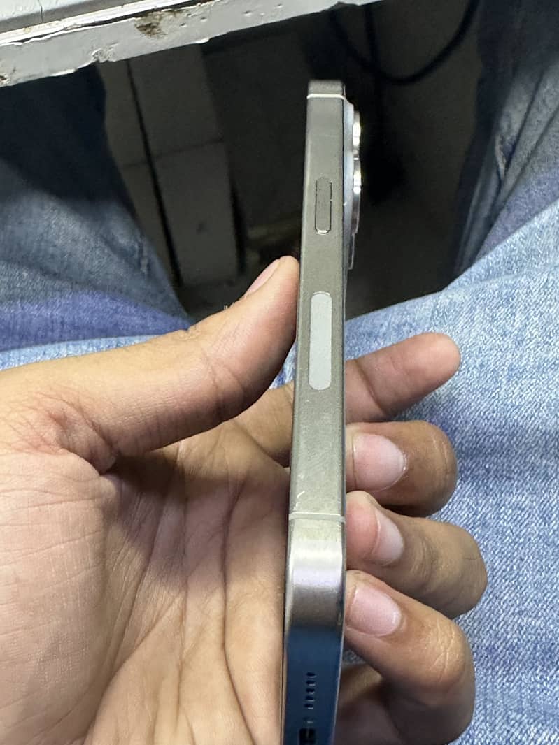 Apple iPhone 15 Pro 5